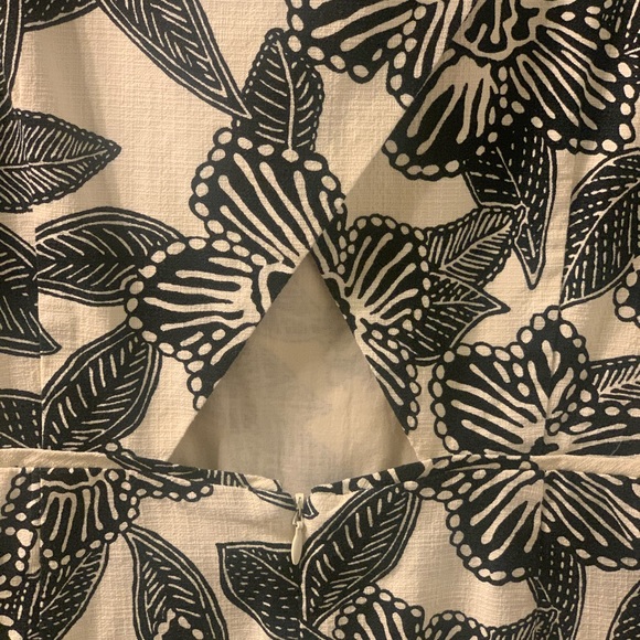 Black and Cream Dress with back cut out! - Picture 3 of 3